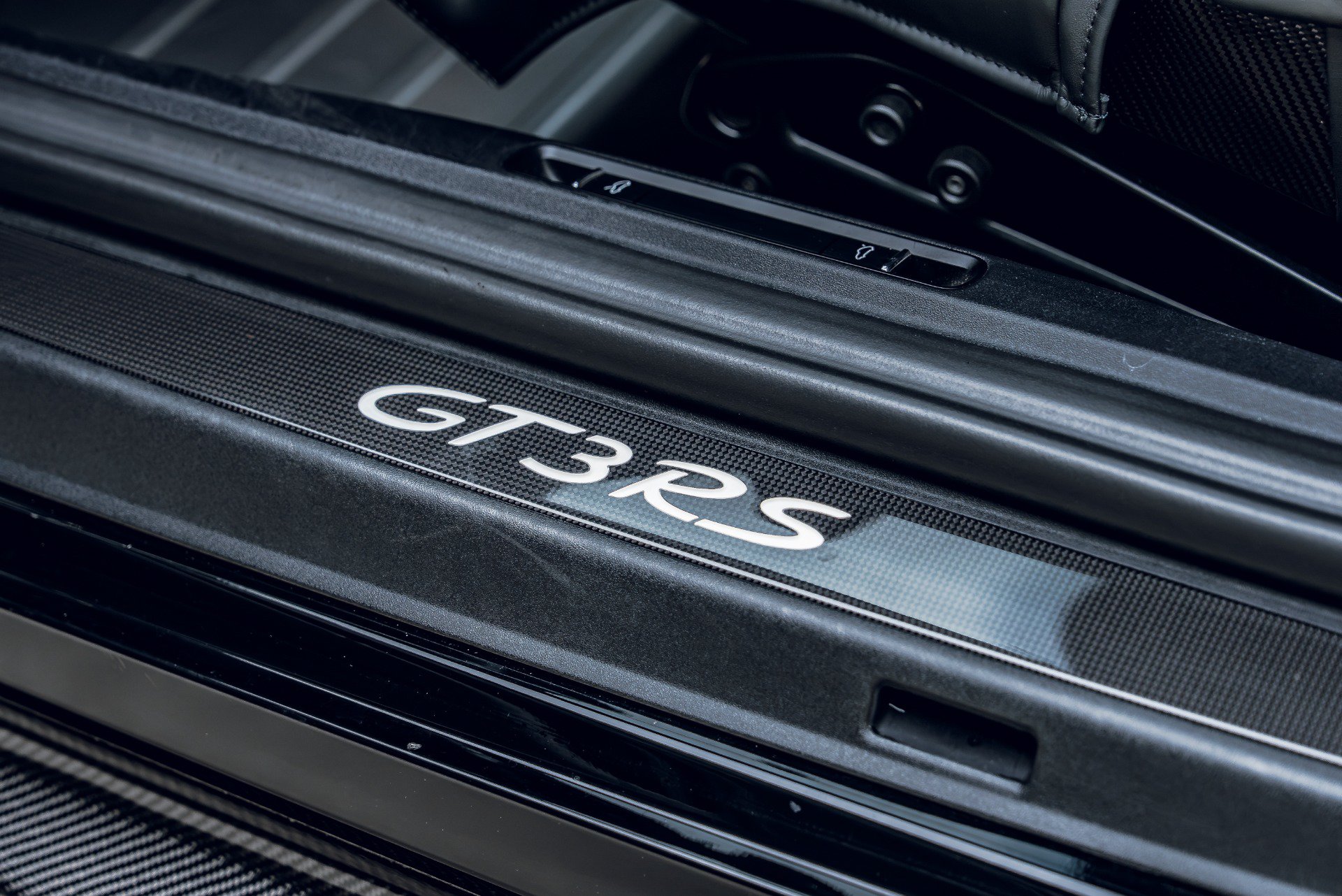Used 2019 Porsche 911 GT3 RS RWD image 40