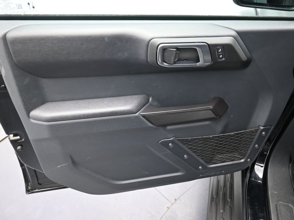 Used 2025 Ford Bronco Outer Banks w/ Matte Film Protection Package AWD/4WD image 9