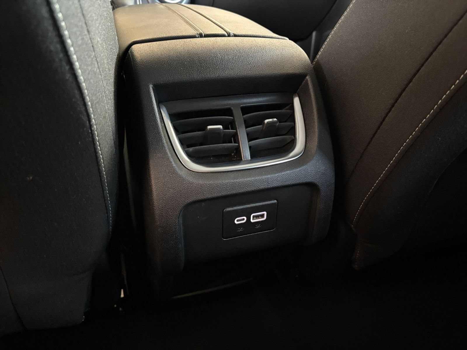 Used 2025 Chevrolet Blazer LT FWD image 20