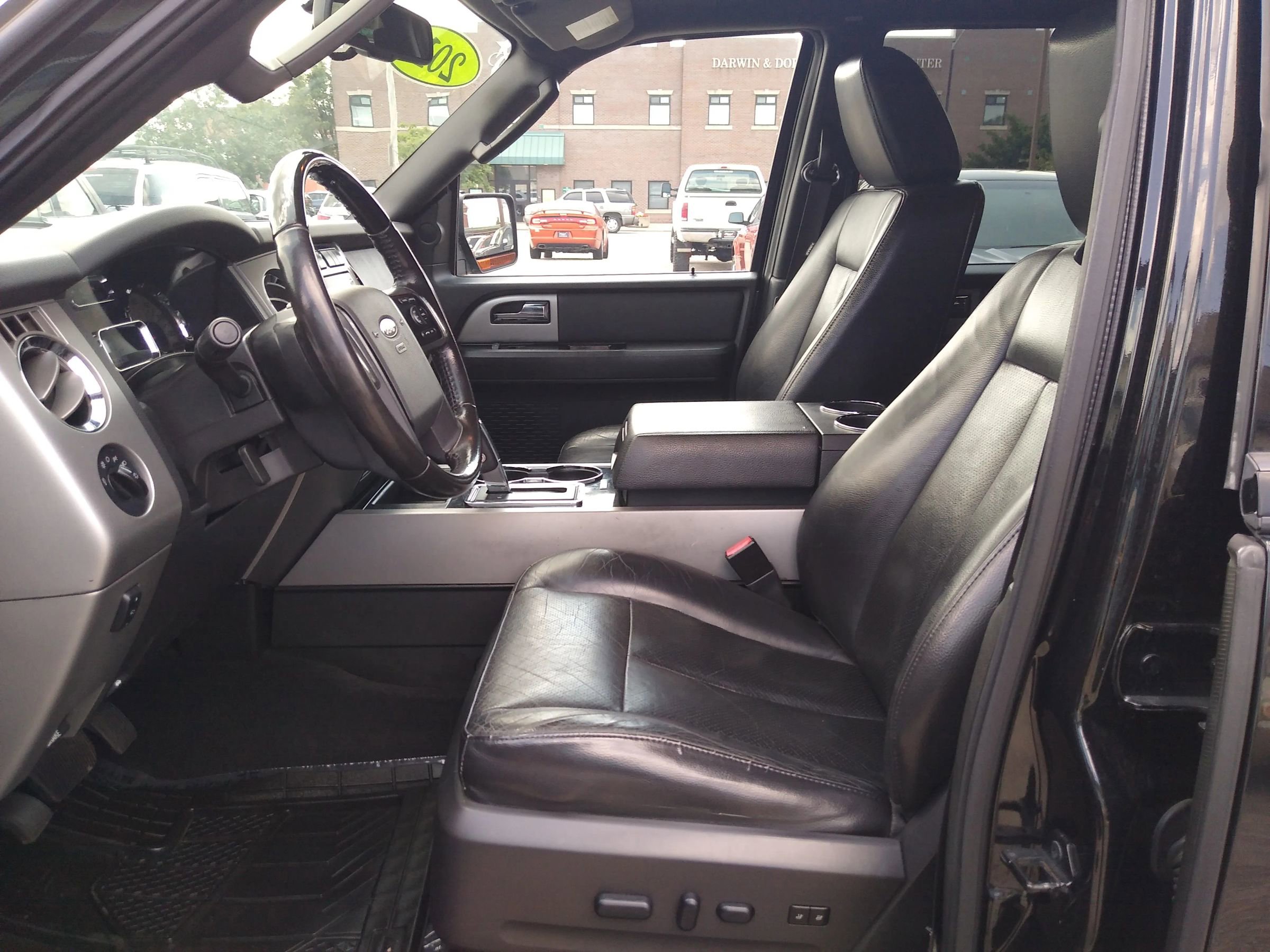 Used 2011 Ford Expedition Limited image 13