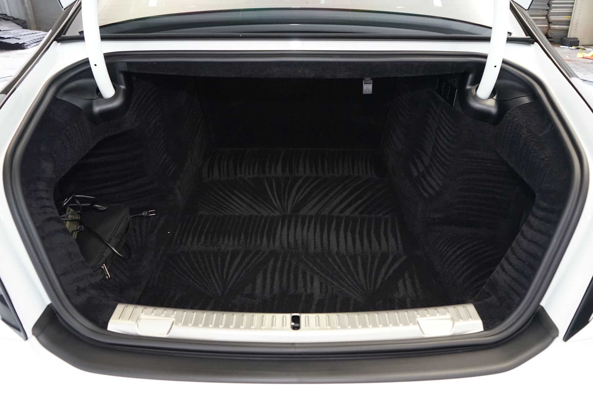 Used 2023 Rolls-Royce Ghost Black Badge w/ Black Badge Ghost Package AWD/4WD image 39