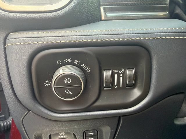 Used 2019 RAM 1500 Limited AWD/4WD image 15