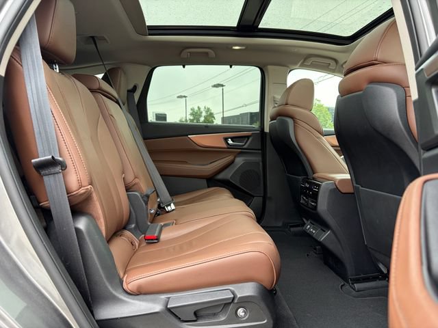 Used 2023 Acura MDX SH-AWD w/ Technology Package image 17