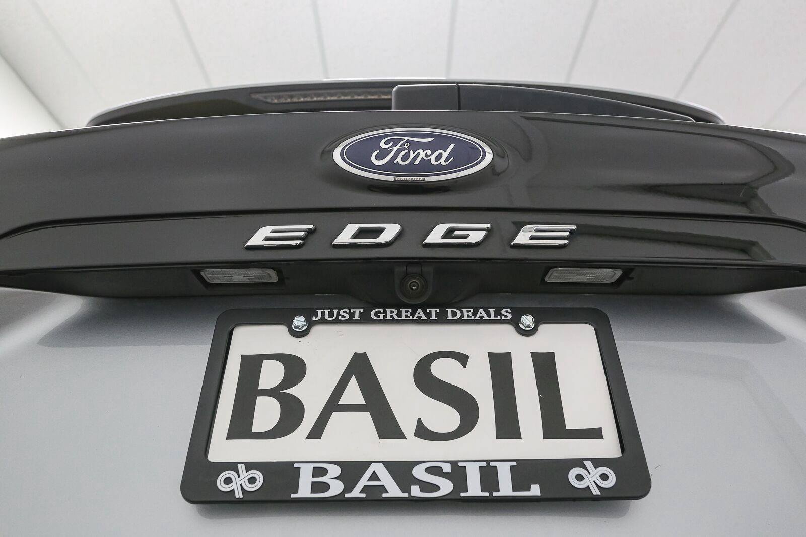 Used 2024 Ford Edge SEL AWD/4WD image 12