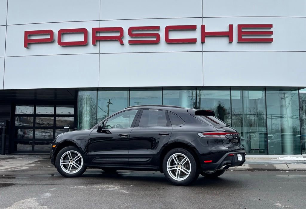 Certified 2026 Porsche Macan image 3
