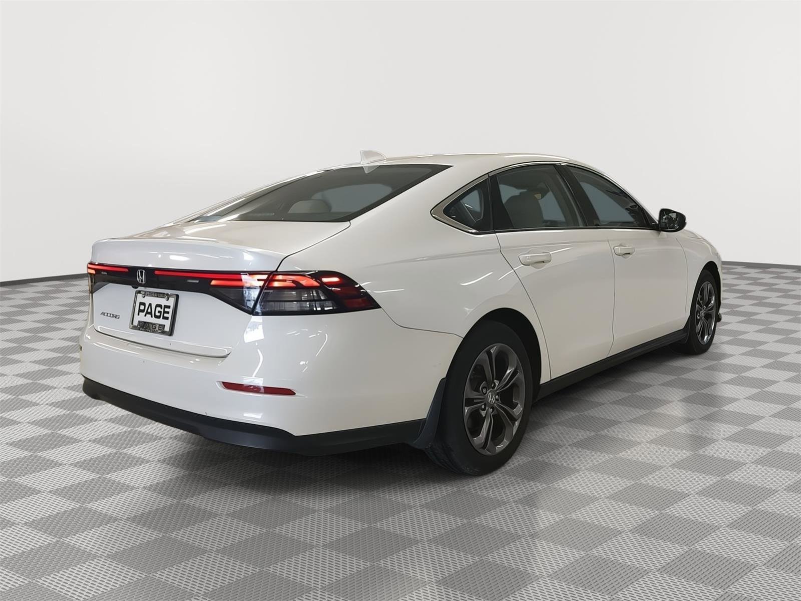 Used 2023 Honda Accord EX image 30