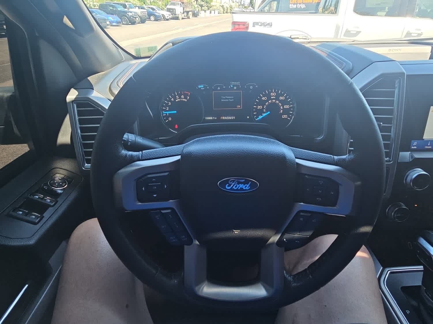Used 2016 Ford F150 Platinum w/ Equipment Group 701A Luxury RWD image 15