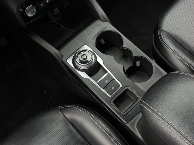 Certified 2024 Ford Escape Platinum AWD/4WD image 31