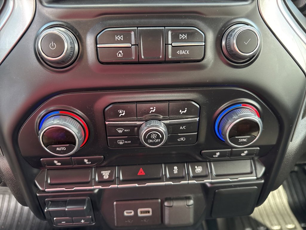 Used 2022 Chevrolet Silverado 3500 LT w/ Convenience Package image 33