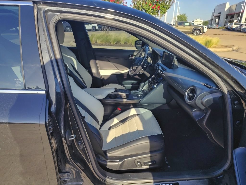 Used 2022 Lexus IS 350 F Sport RWD image 18