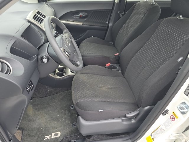 Used 2014 Scion xD FWD image 10