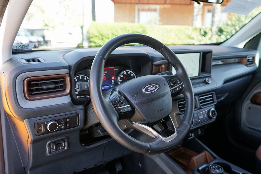 Used 2023 Ford Maverick Lariat w/ Lariat Luxury Package image 18
