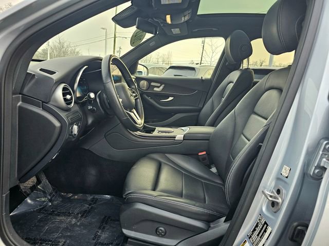 Used 2021 Mercedes-Benz GLC 300 4MATIC image 17