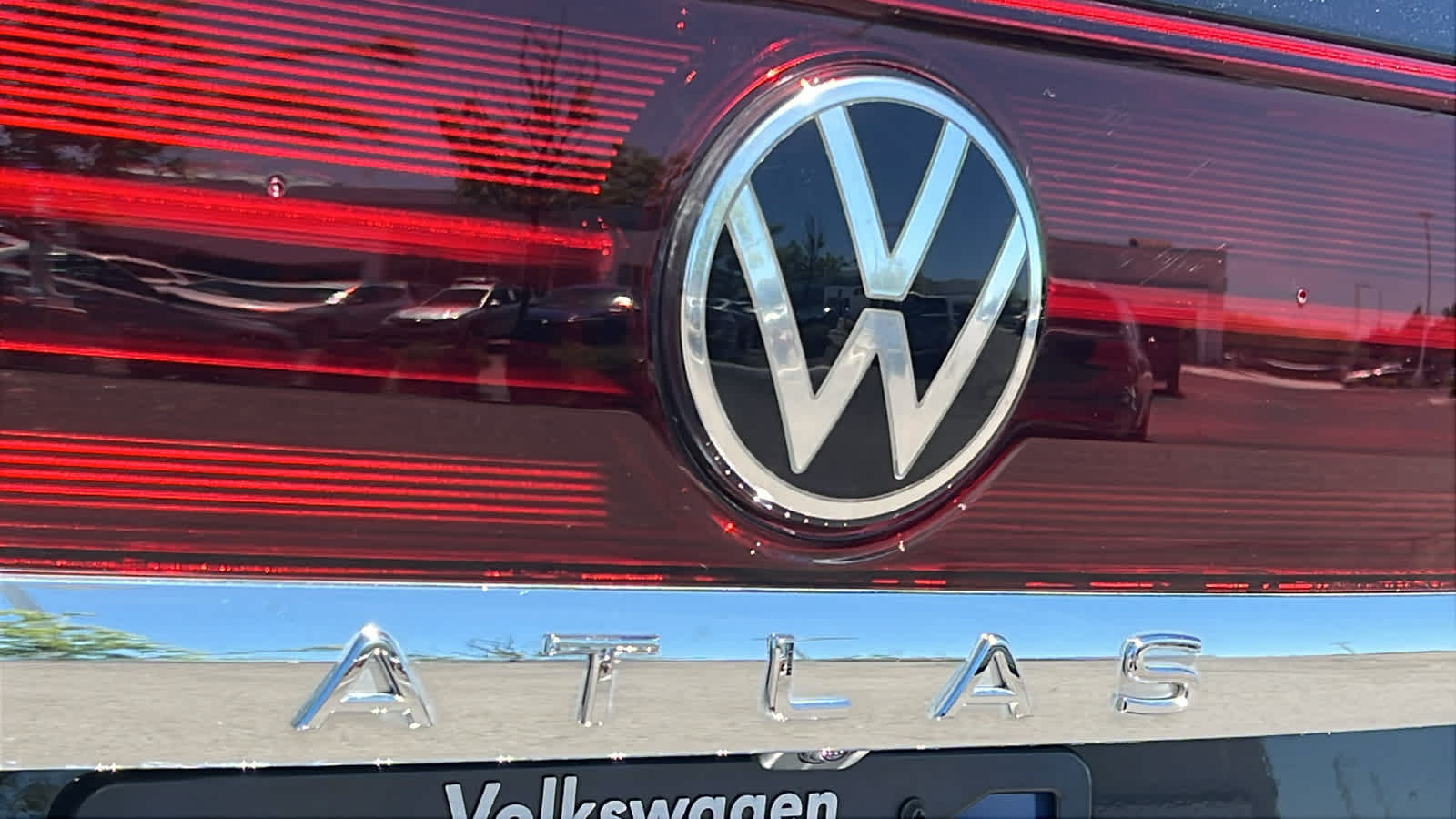 Certified 2025 Volkswagen Atlas SEL Premium R-Line AWD/4WD image 28