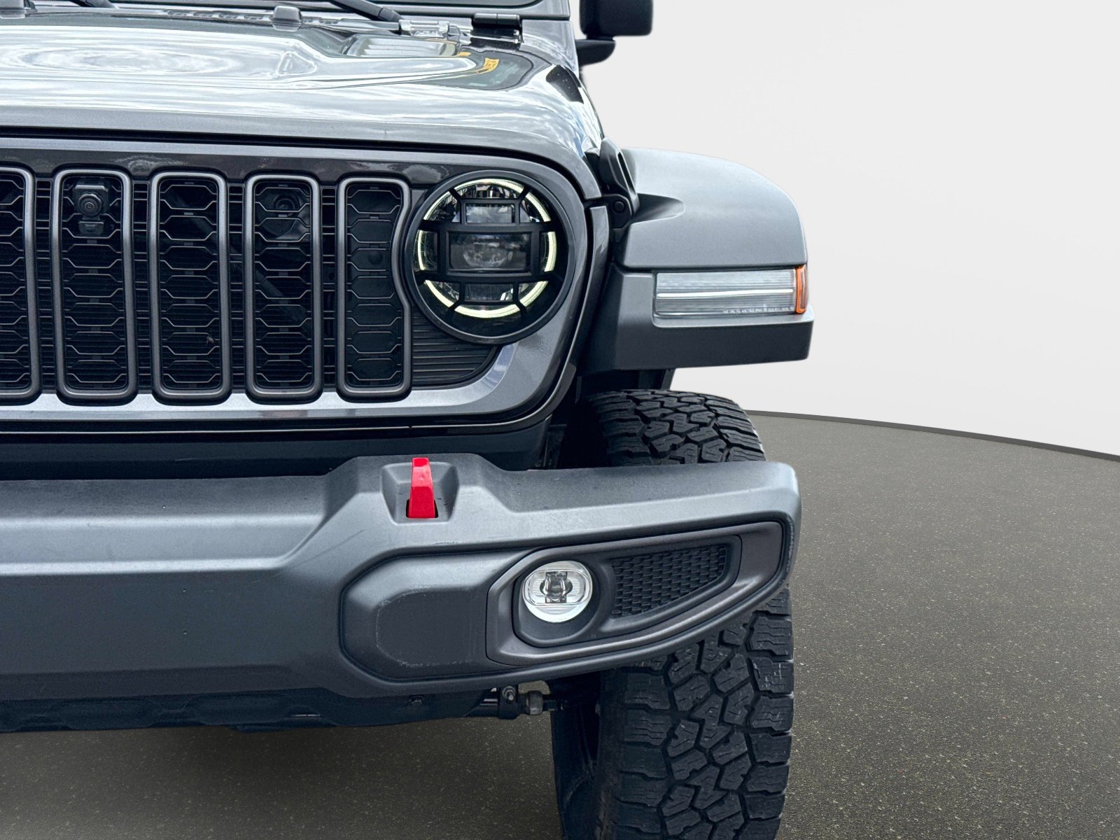 Used 2024 Jeep Gladiator Rubicon w/ Technology Group AWD/4WD image 11