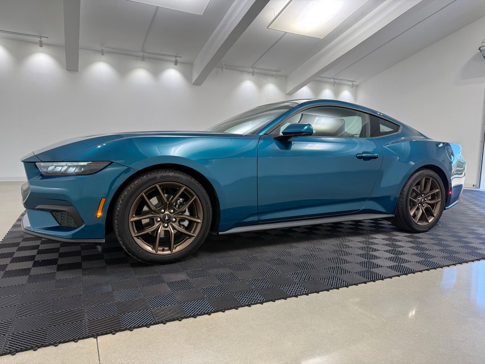 New 2026 Ford Mustang Coupe image 4