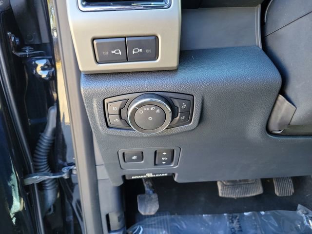 Used 2022 Ford F250 Lariat w/ Lariat Ultimate Package image 13