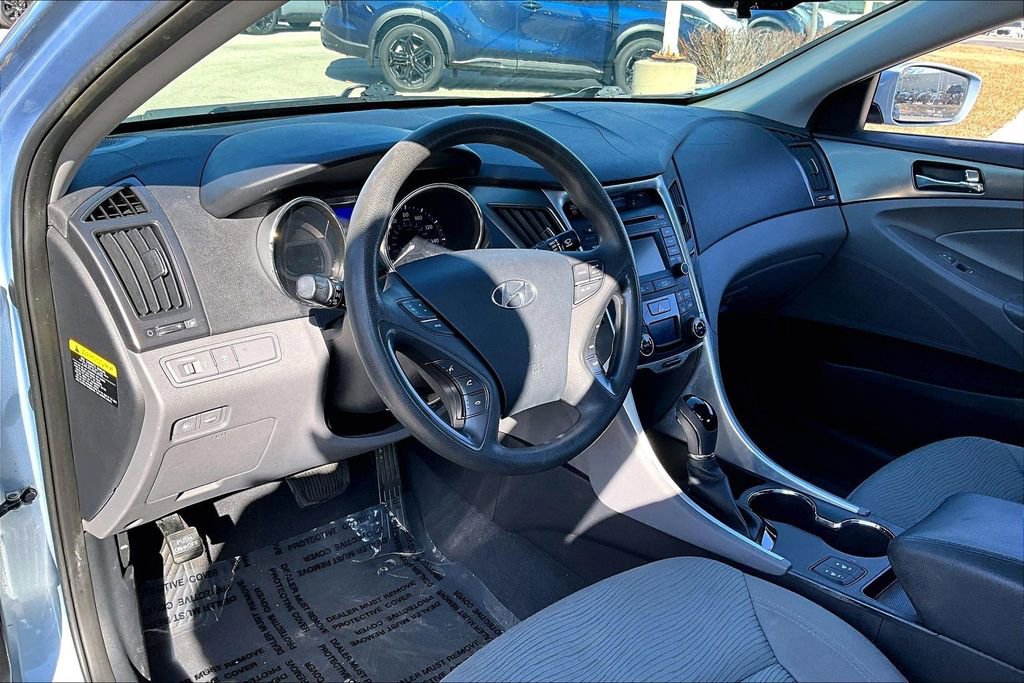Used 2015 Hyundai Sonata Hybrid image 16