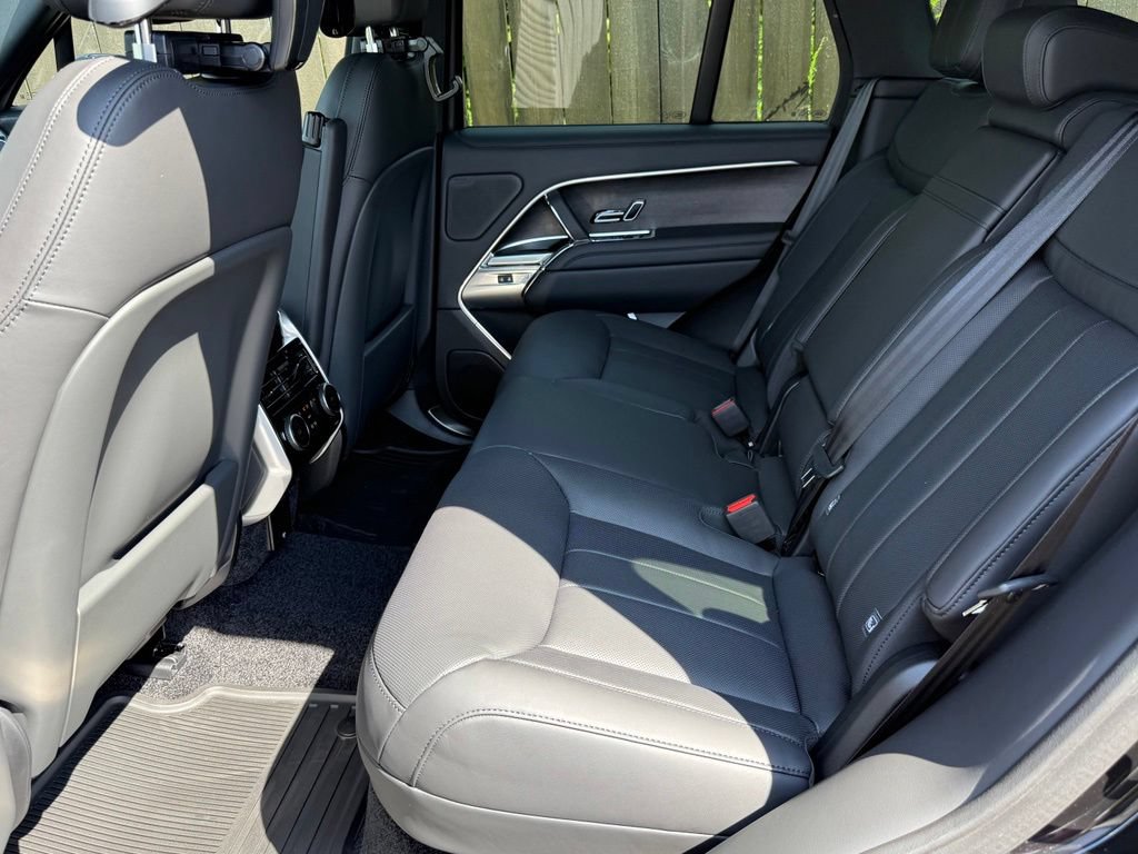 New 2026 Land Rover Range Rover SE AWD/4WD image 32