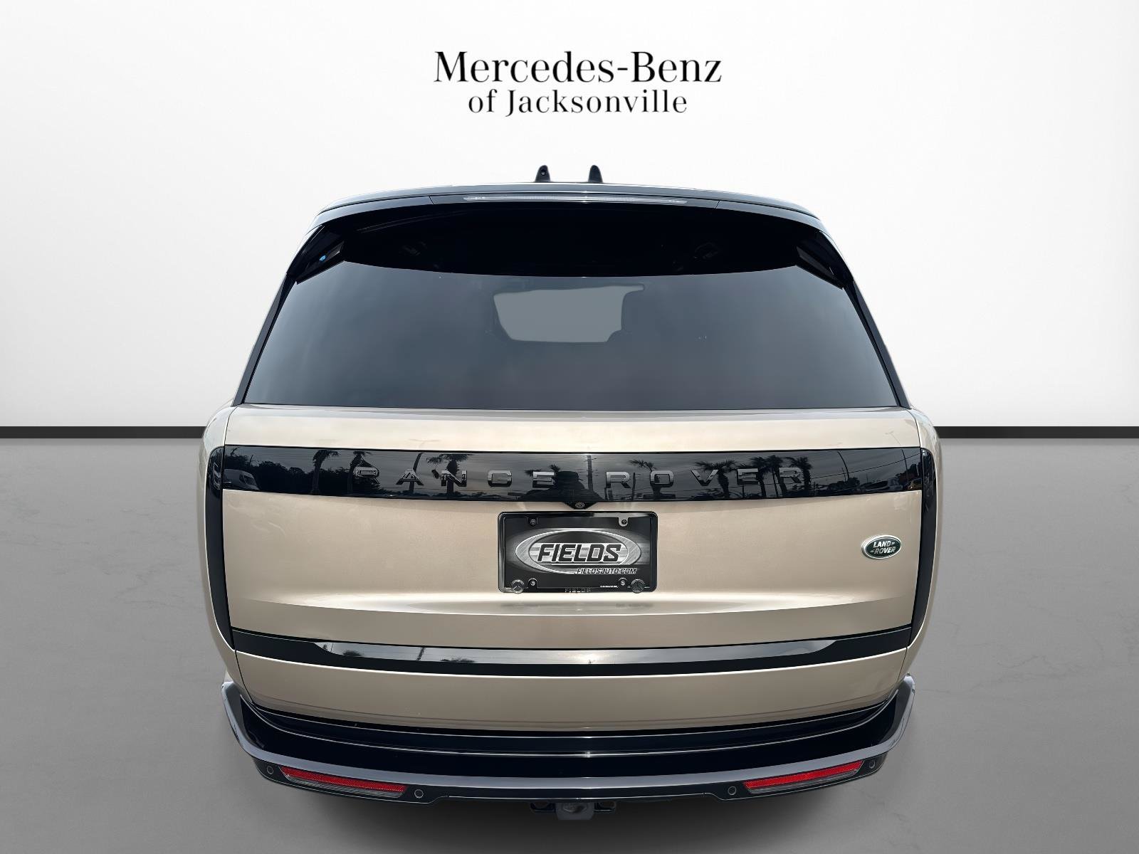 Used 2023 Land Rover Range Rover Autobiography AWD/4WD image 4
