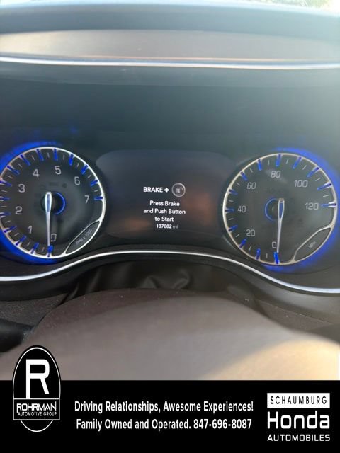 Used 2017 Chrysler Pacifica Touring-L Plus w/ Tire & Wheel Group FWD image 11