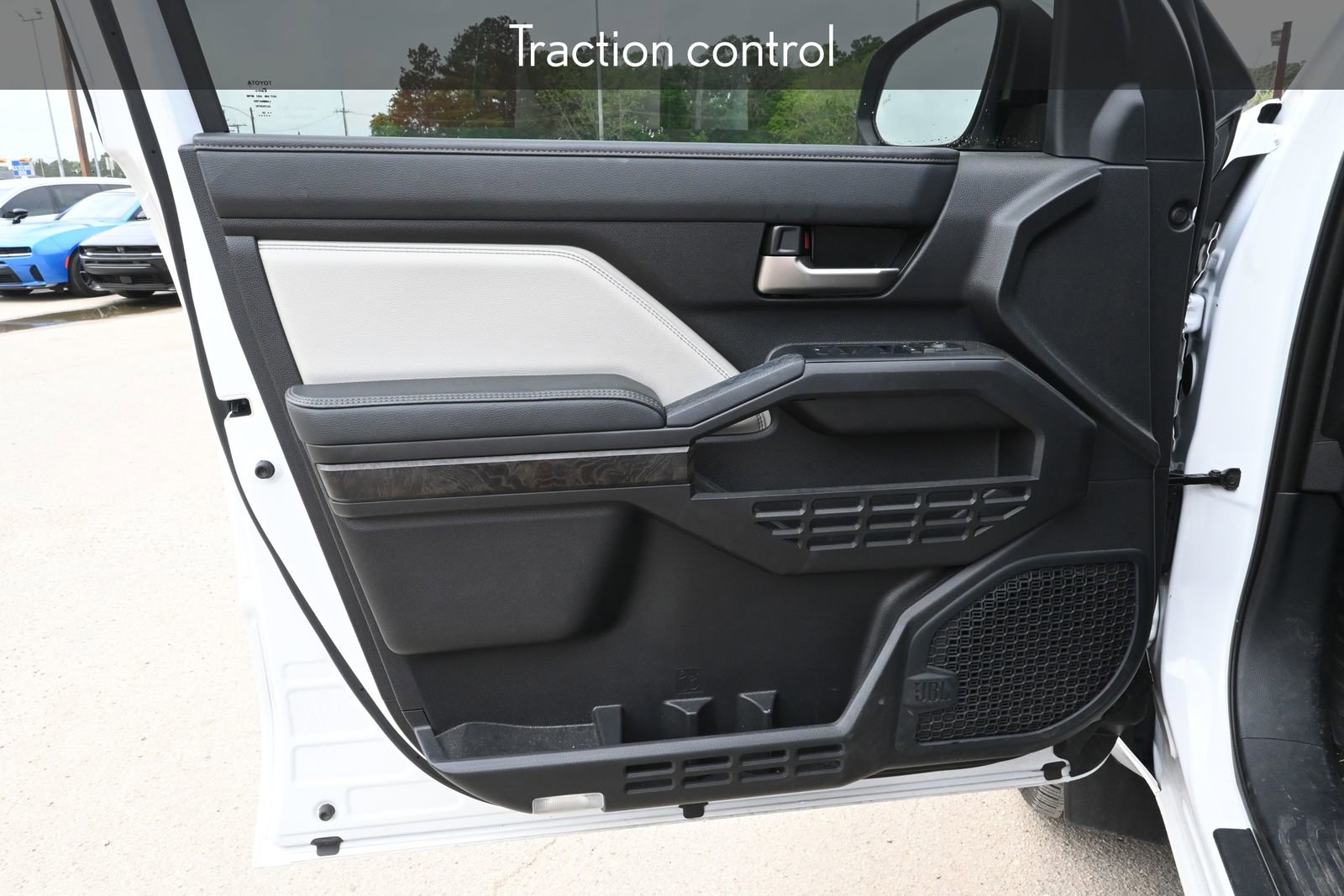 Used 2024 Toyota Tacoma Limited w/ Limited Package (LT) image 8