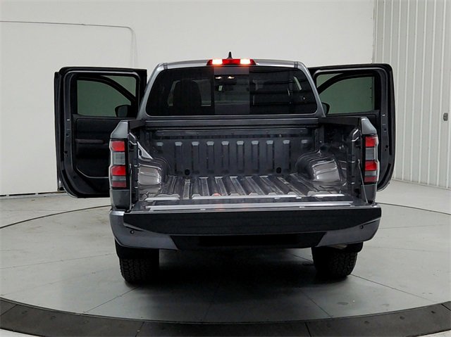 Used 2025 Nissan Frontier PRO-4X image 14