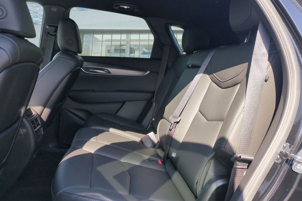 Used 2025 Cadillac XT5 Luxury image 29