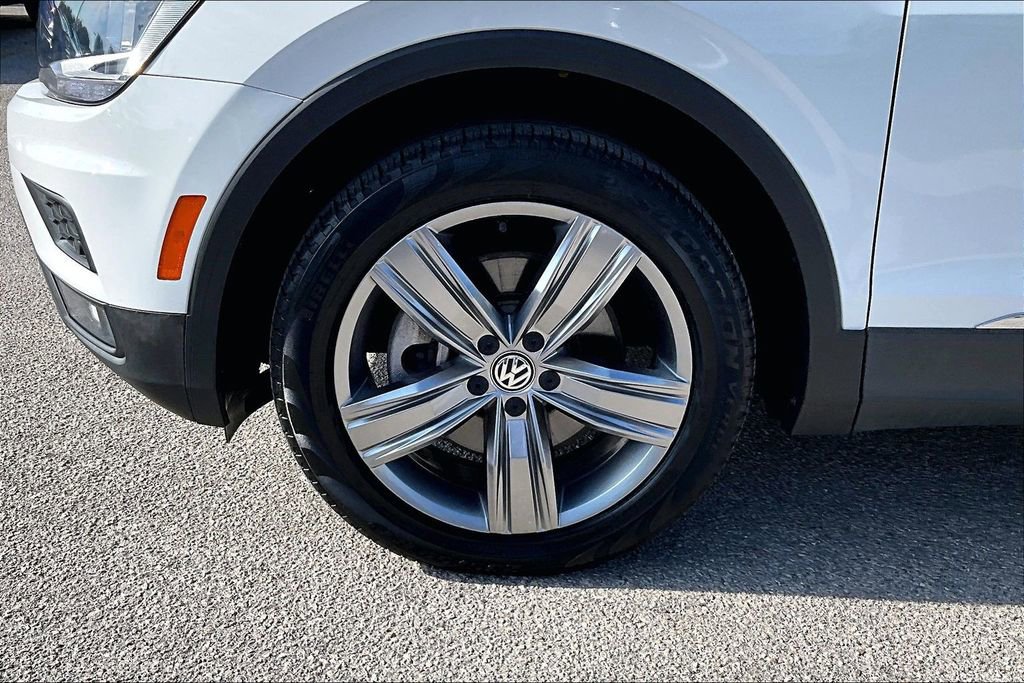 Certified 2021 Volkswagen Tiguan SE FWD image 13