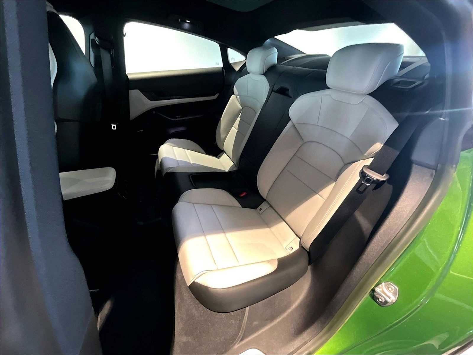 Used 2022 Porsche Taycan 4S image 31