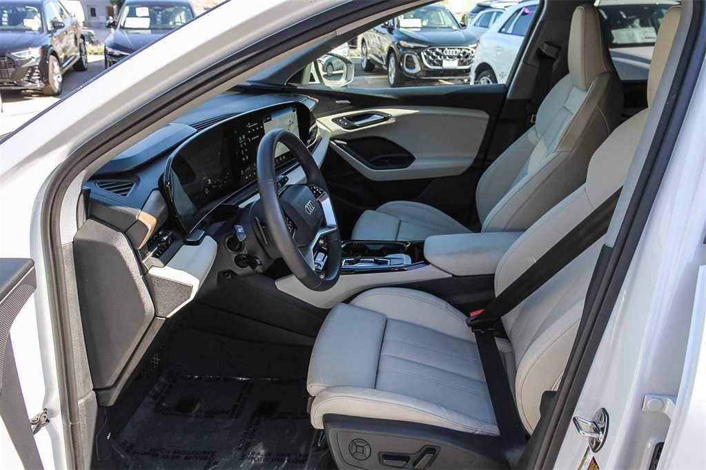 Used 2025 Audi Q6 e-tron Premium Plus w/ Premium Plus image 19