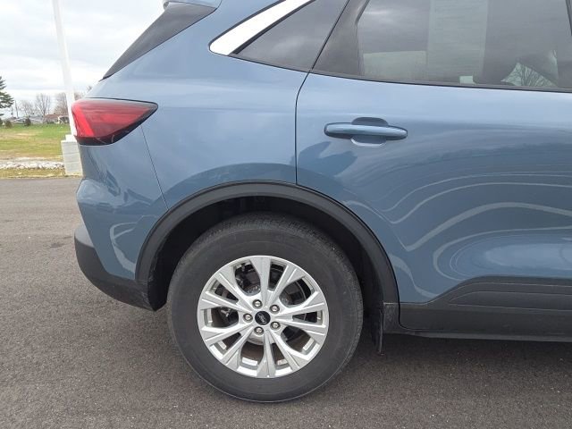 Used 2023 Ford Escape Active w/ Cold Weather Package FWD image 7