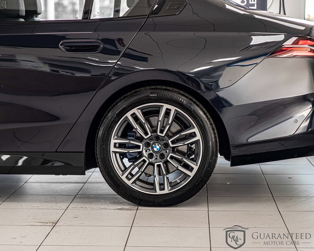 Used 2026 BMW 530i xDrive AWD/4WD image 8