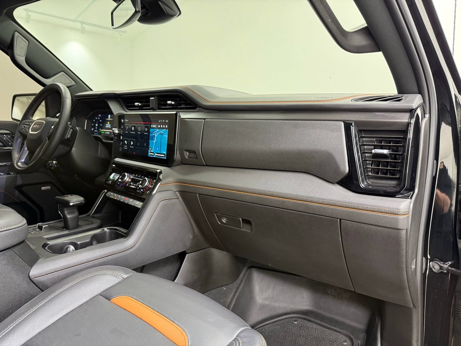 Used 2025 GMC Sierra 1500 AT4 AWD/4WD image 29