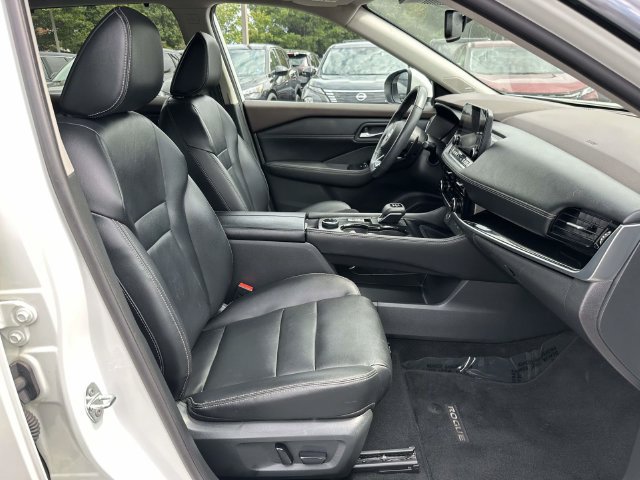 Used 2023 Nissan Rogue SL AWD/4WD image 11