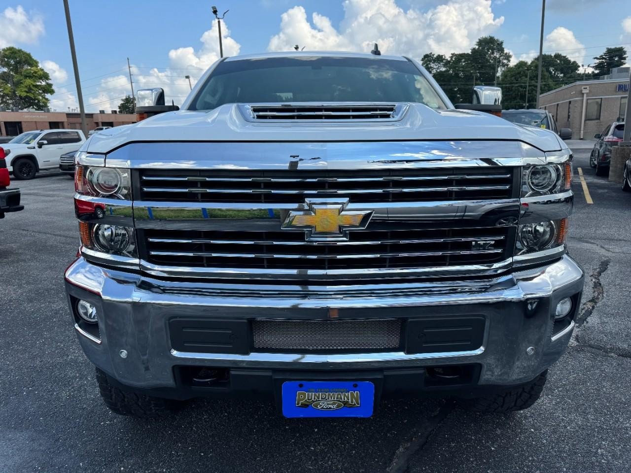 Used 2019 Chevrolet Silverado 2500 LTZ w/ Duramax Plus Package AWD/4WD image 9