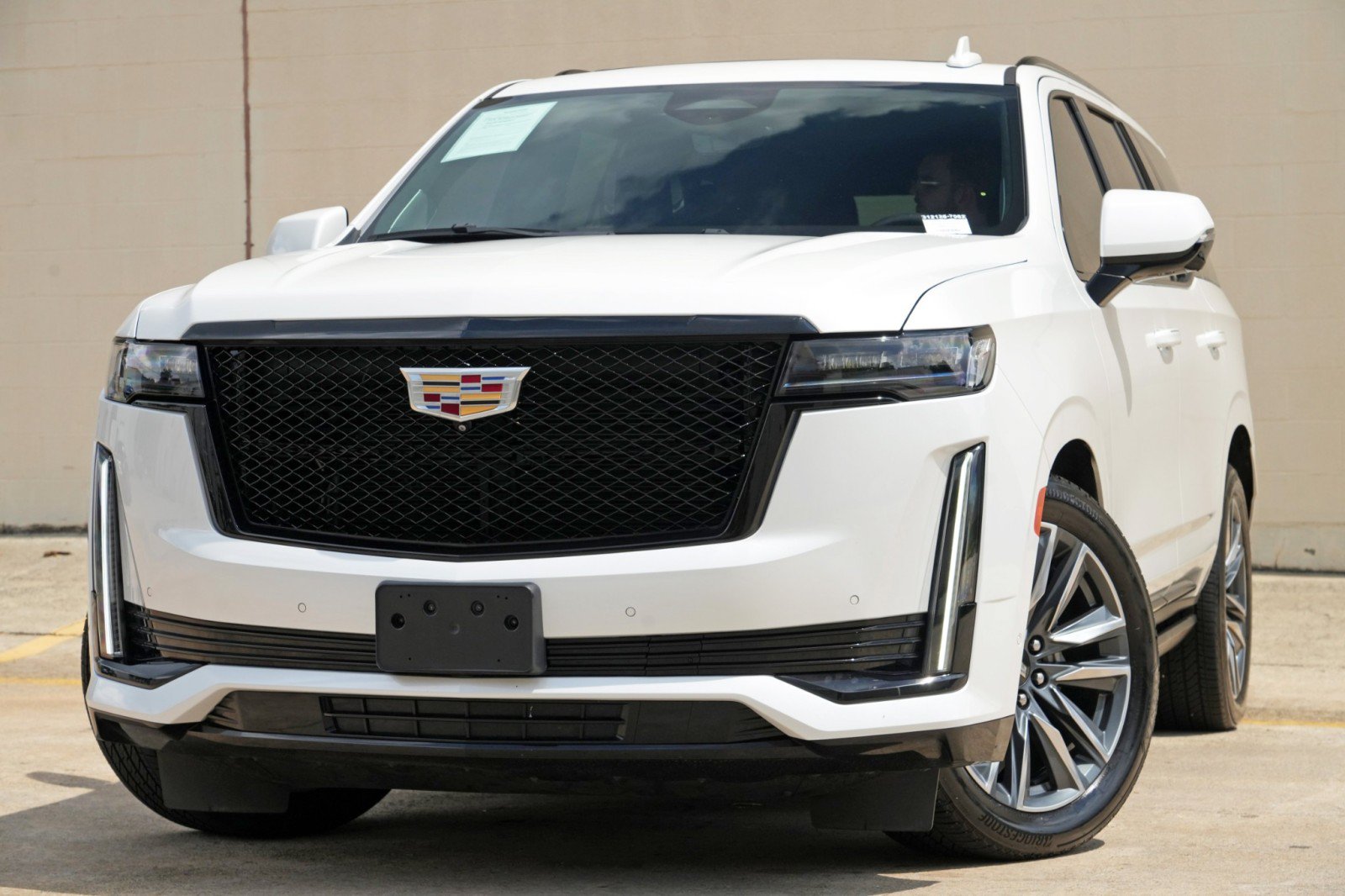 Used 2022 Cadillac Escalade Sport Platinum AWD/4WD image 3