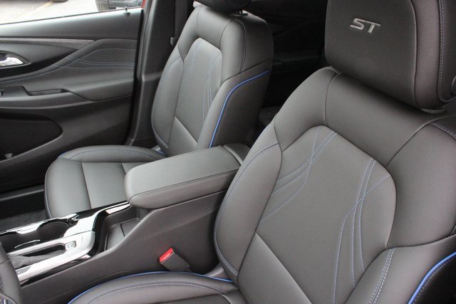 New 2025 Buick Envista Sport Touring w/ Experience Buick Package image 2