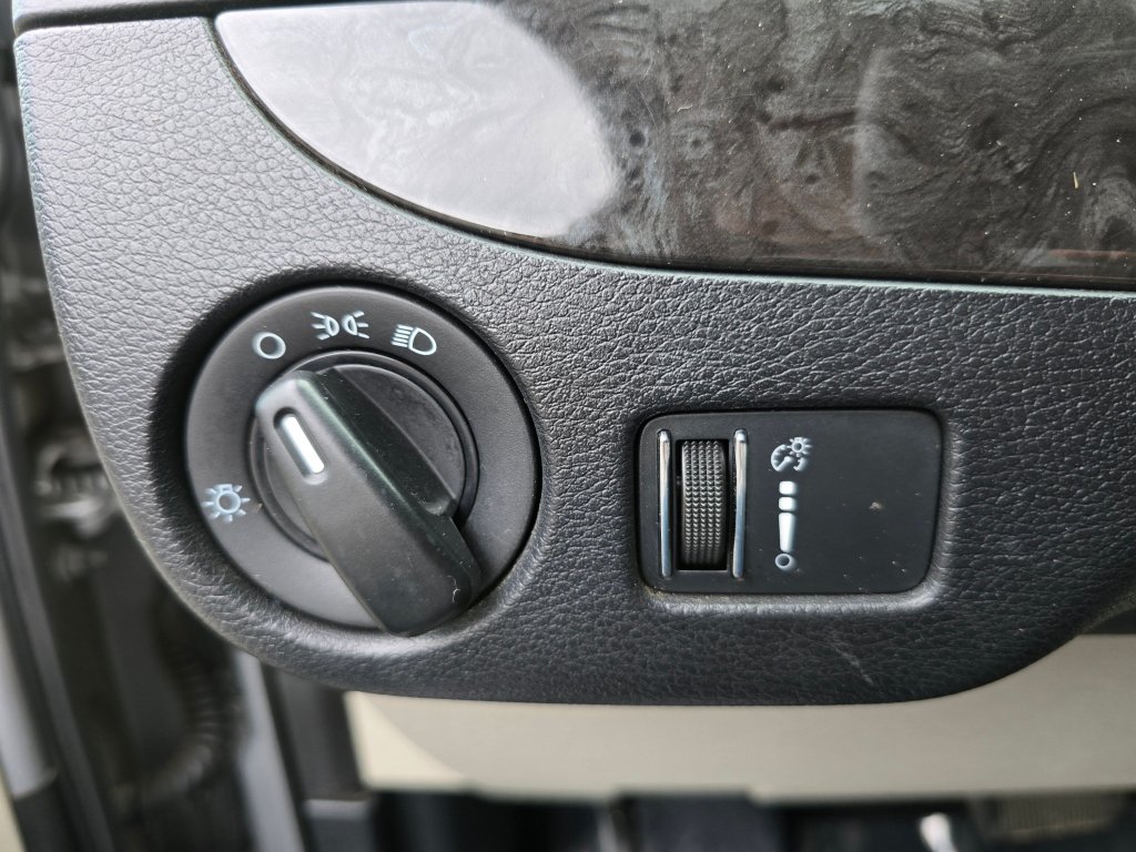 Used 2016 Dodge Grand Caravan SXT FWD image 52