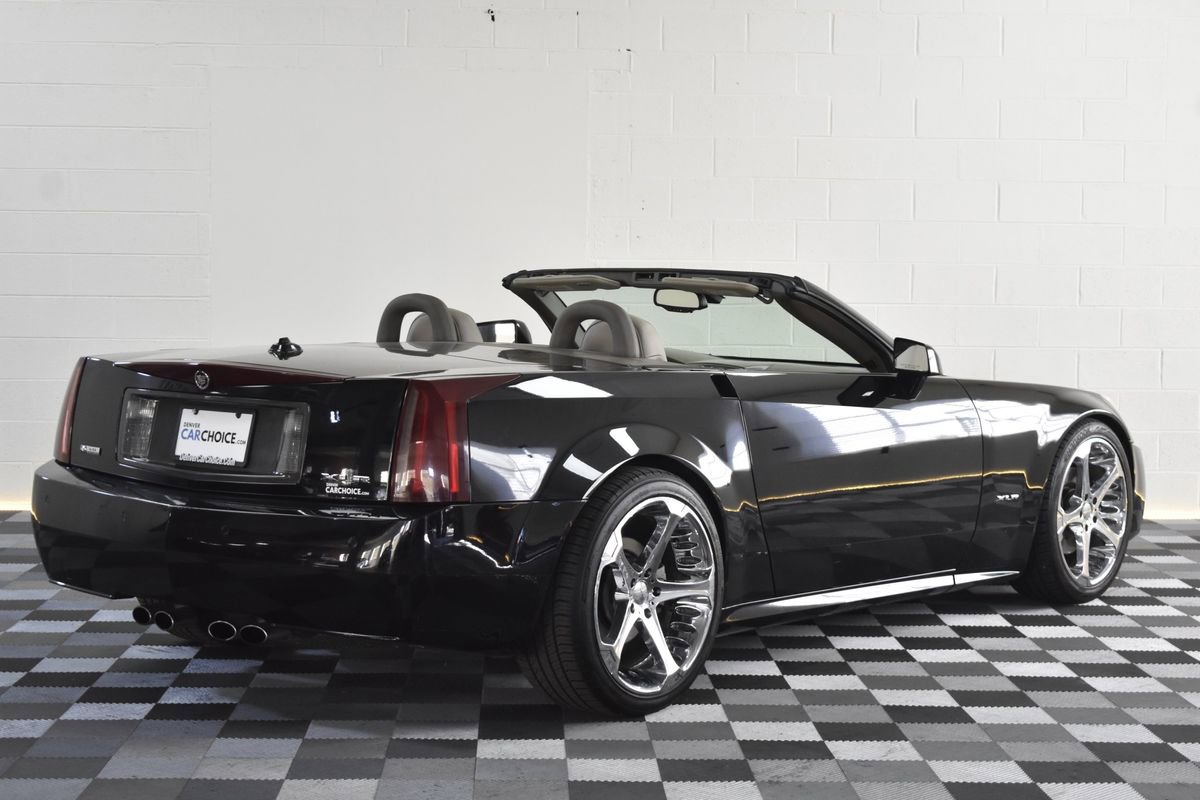 Used 2005 Cadillac XLR image 7