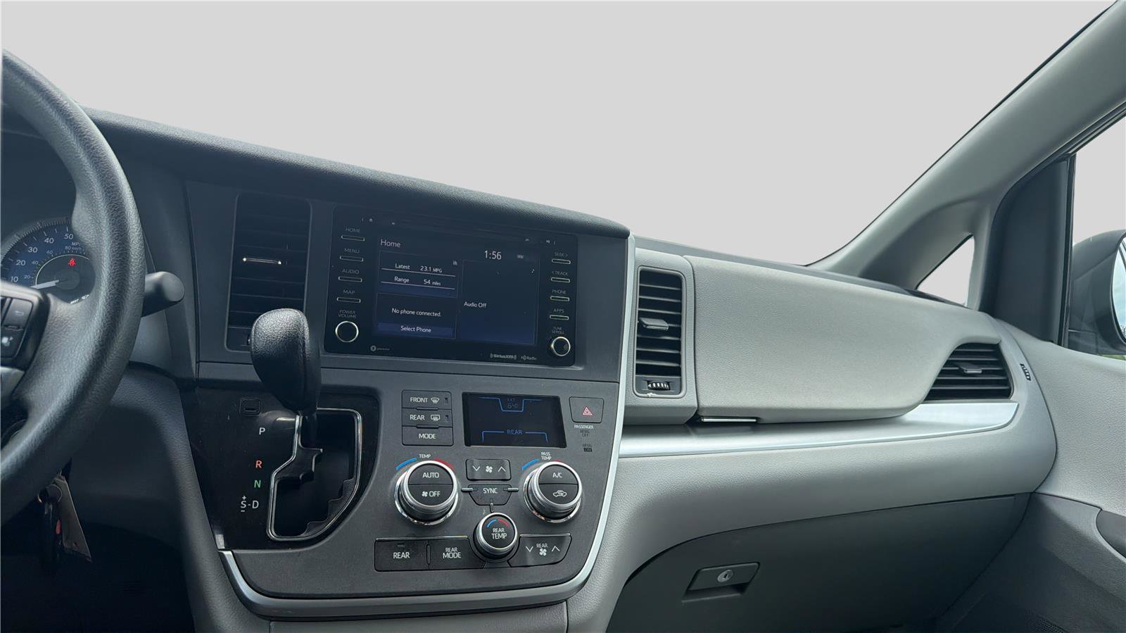 Used 2020 Toyota Sienna LE FWD image 11