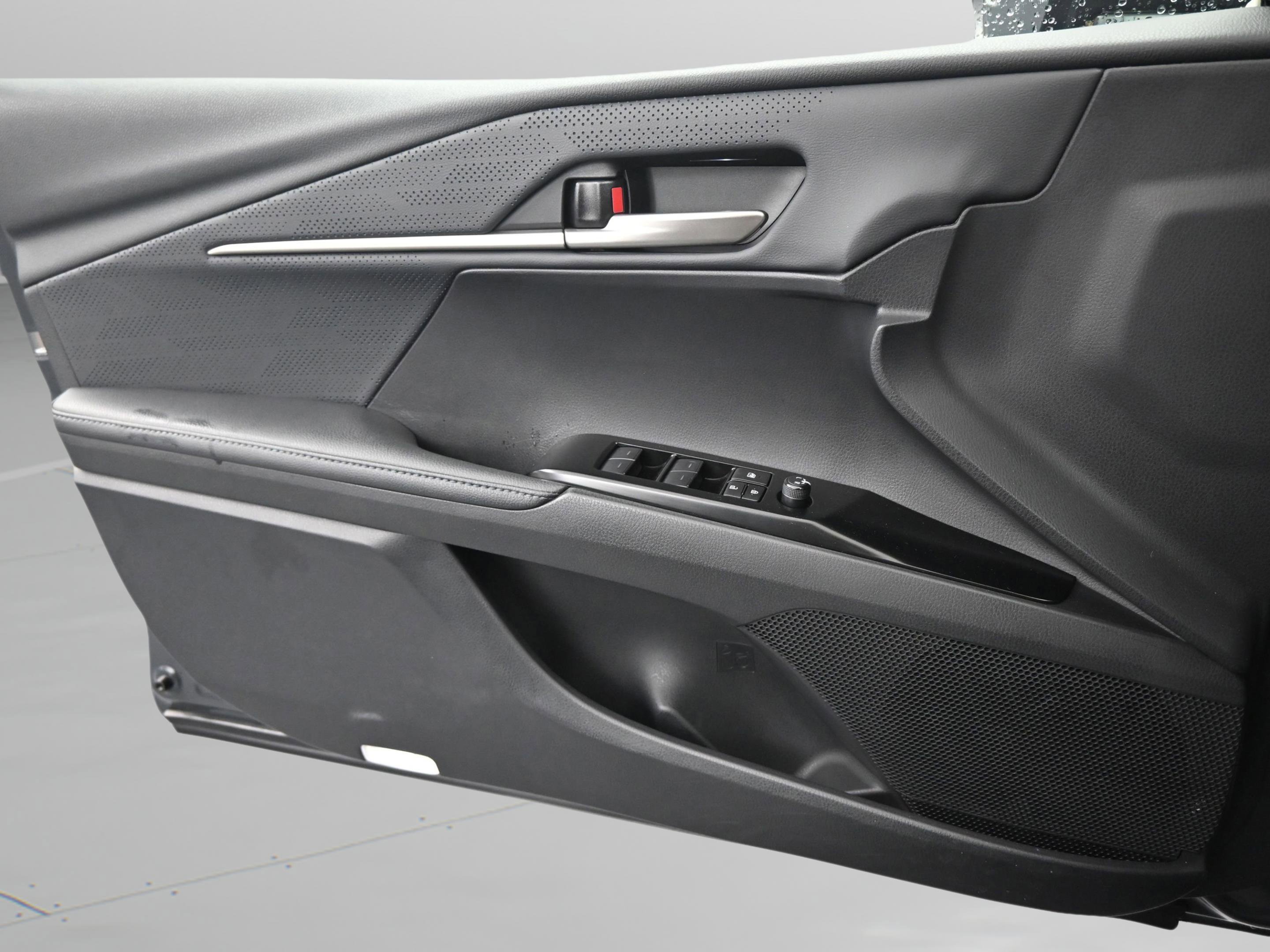 Certified 2025 Toyota Camry XSE image 32