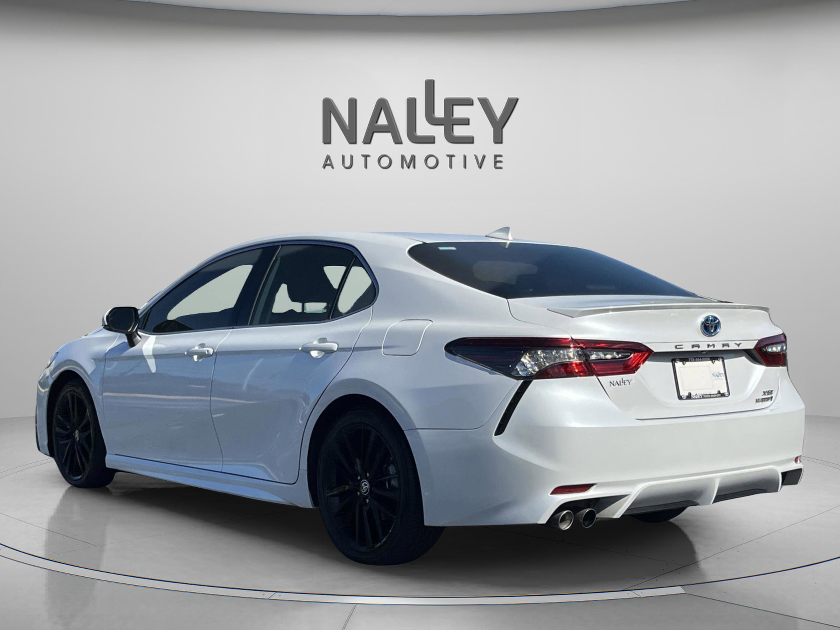 Used 2024 Toyota Camry XSE image 3