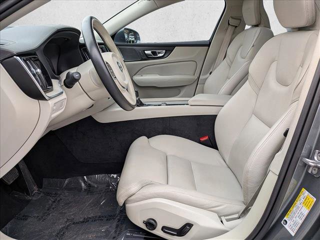 Used 2020 Volvo S60 T5 Inscription image 17