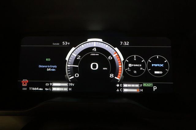 Used 2025 Toyota Sequoia Platinum AWD/4WD image 17