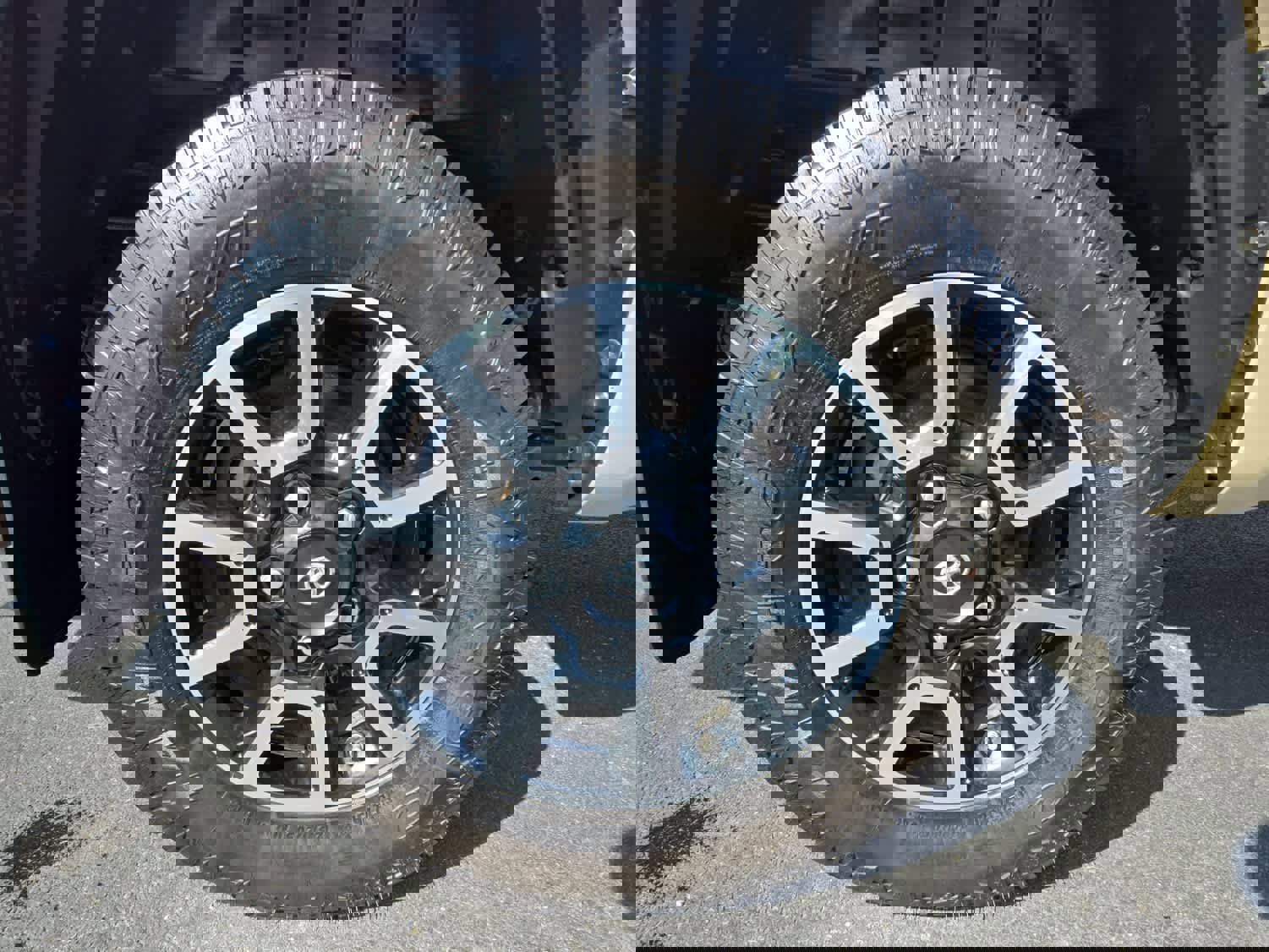 Used 2017 Toyota Tundra Limited w/ Limited Premium Package image 11