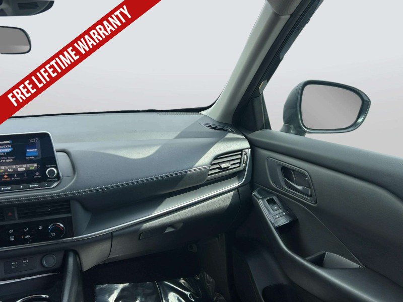 Used 2024 Nissan Rogue S AWD/4WD image 18