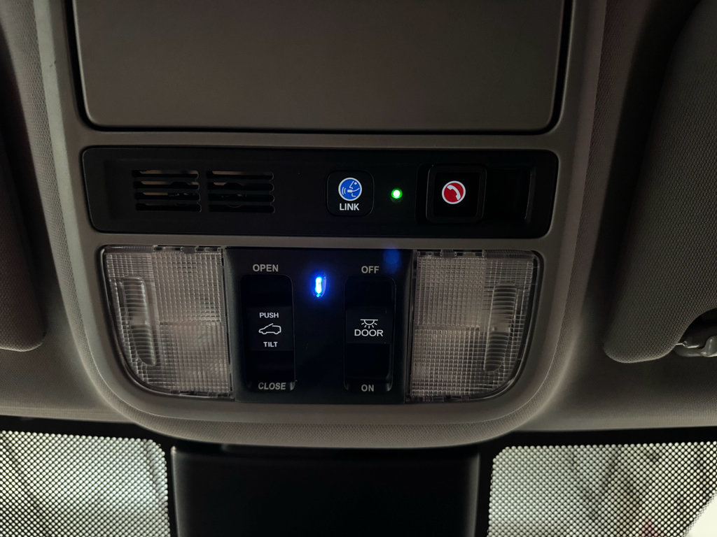 Used 2023 Honda Odyssey Touring image 16