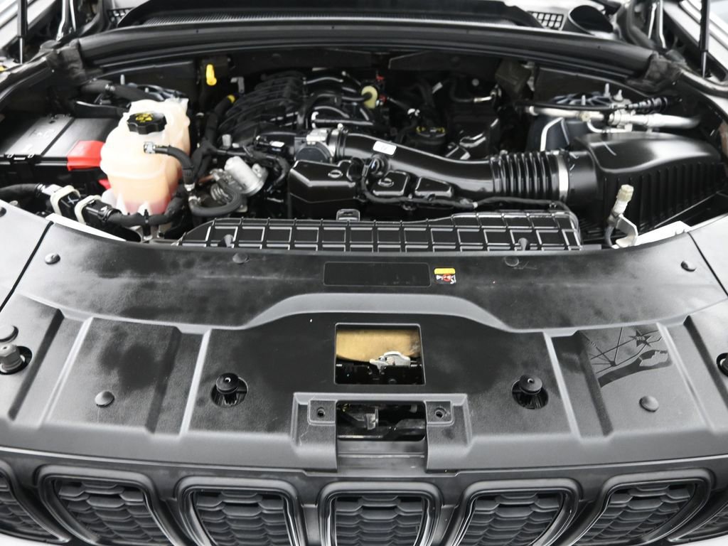 Used 2024 Jeep Grand Cherokee L Laredo image 24
