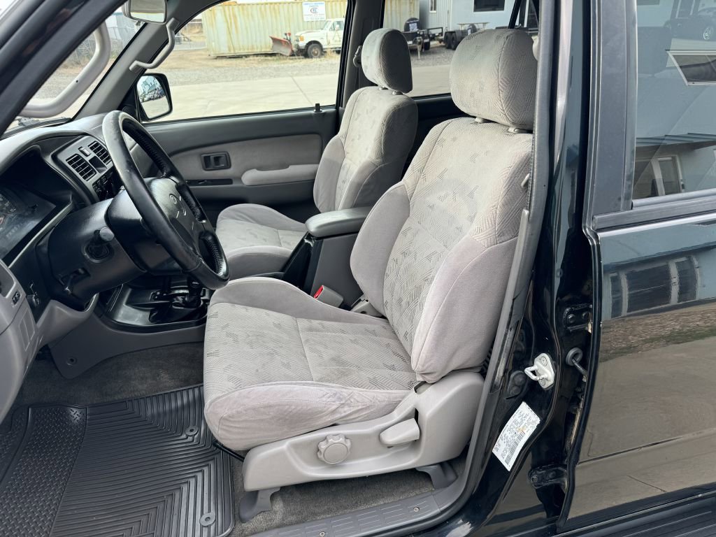 Used 2001 Toyota 4Runner SR5 image 4